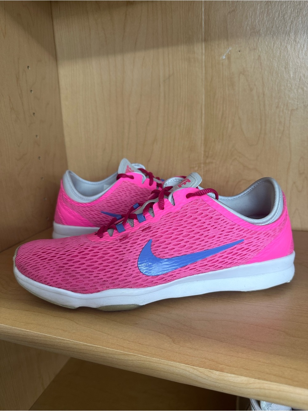 Nike womenβs trainer zoom fit running training shoes size 9.5 womenβs